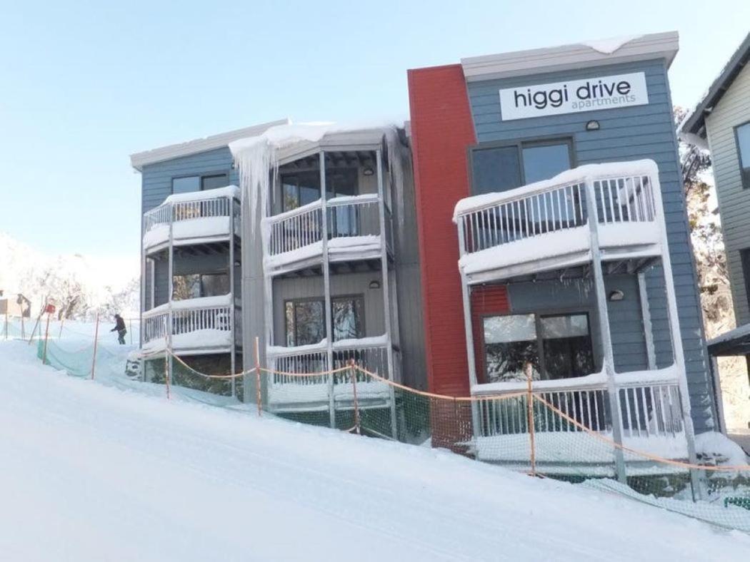 2 Higgi Drive - In Out Apartment *